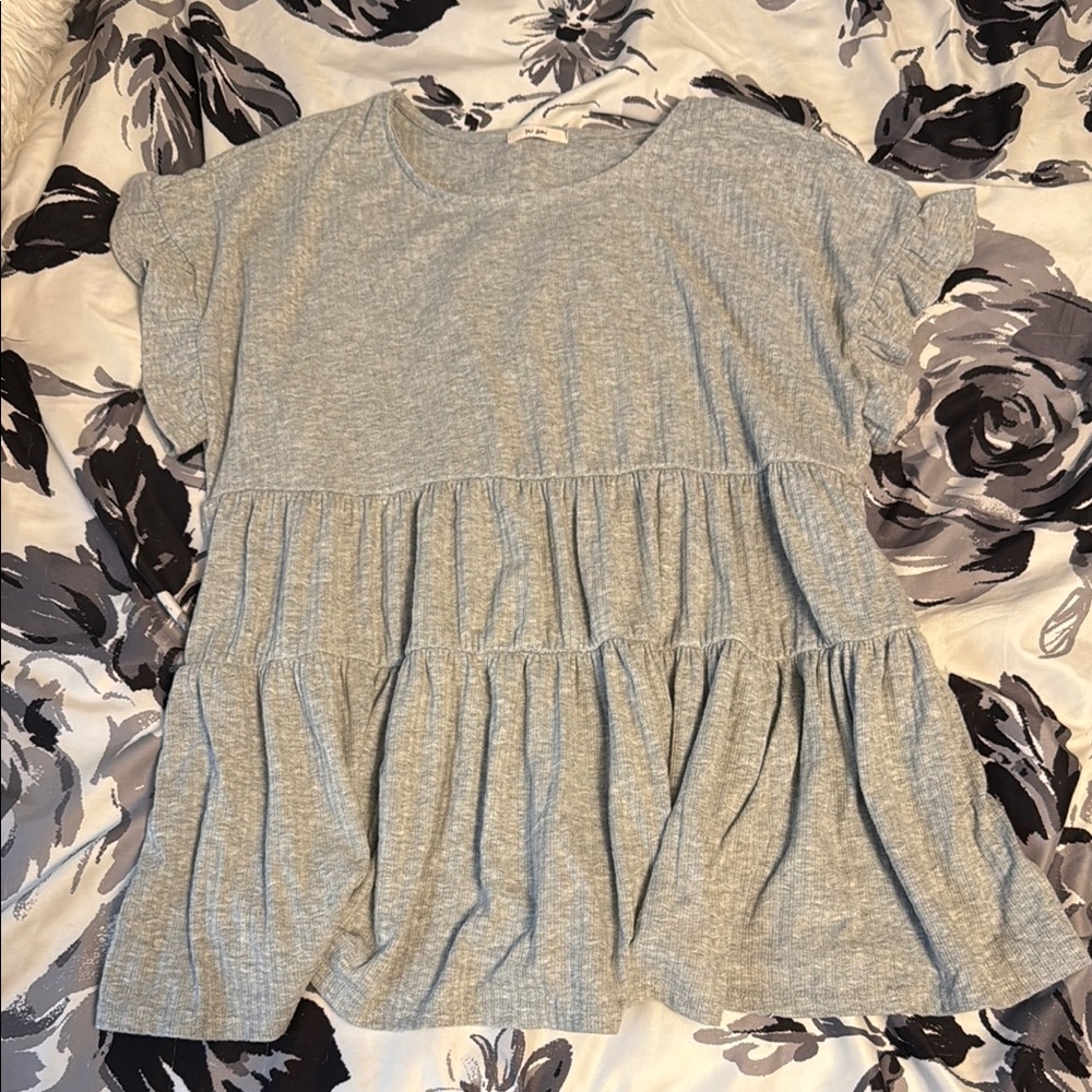 Francesca’s Gray Women's Tiered Top